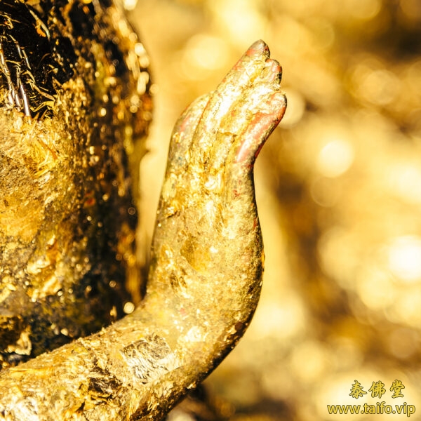 buddha-gold-leaf-4-600x600